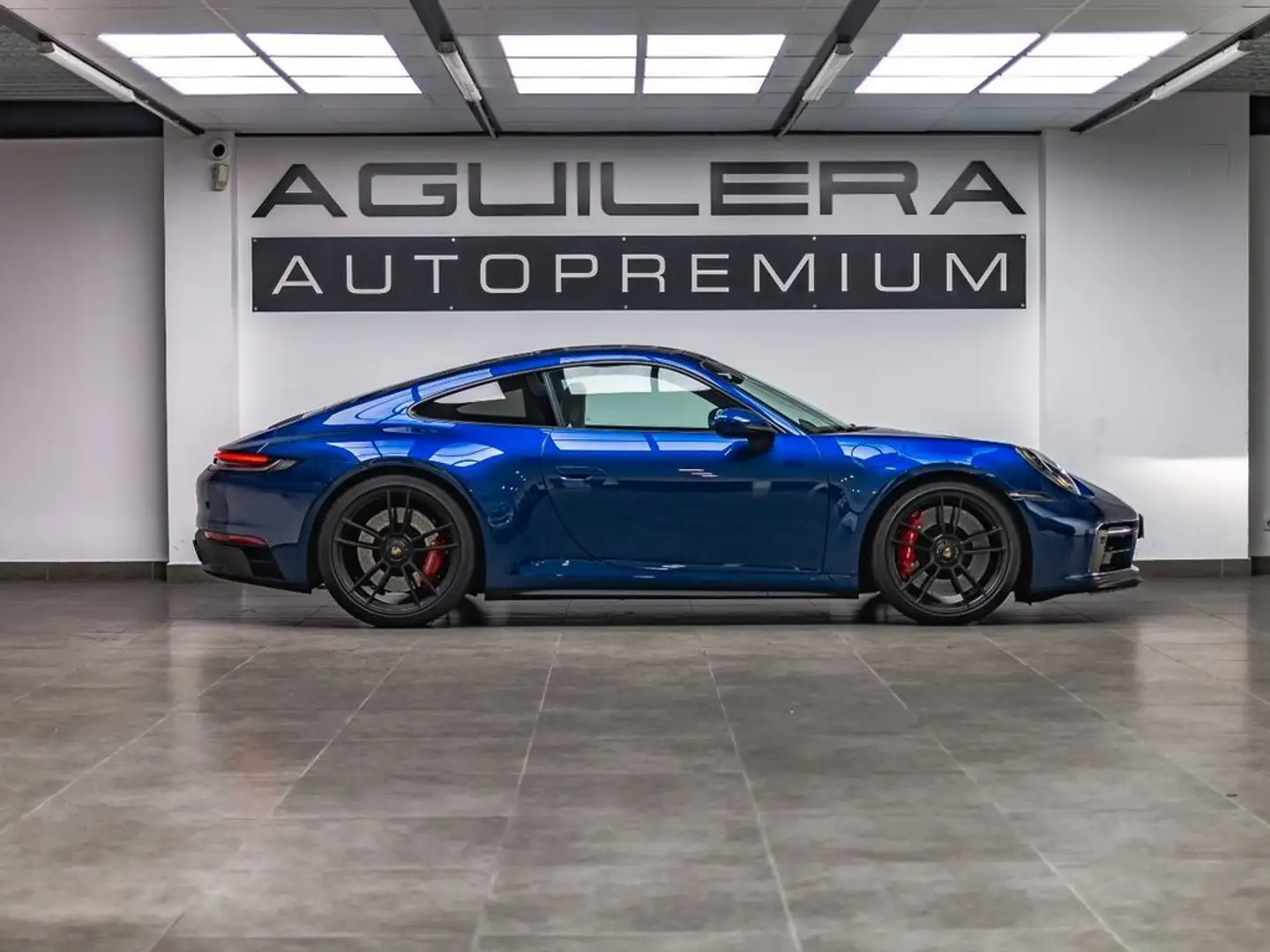Porsche 911 Carrera GTS Coupe Azul - 2