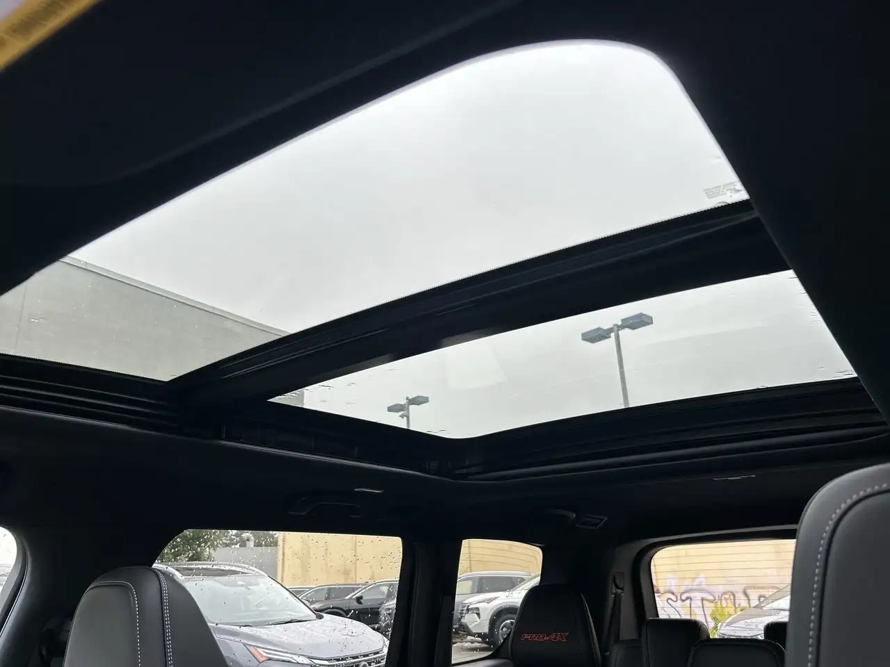 Nissan Armada снимка Nissan Armada