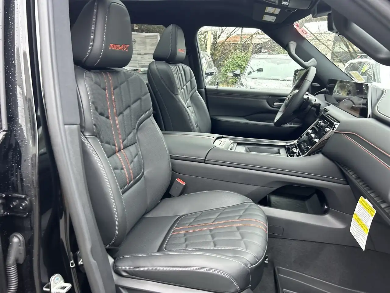 Nissan Armada снимка Nissan Armada