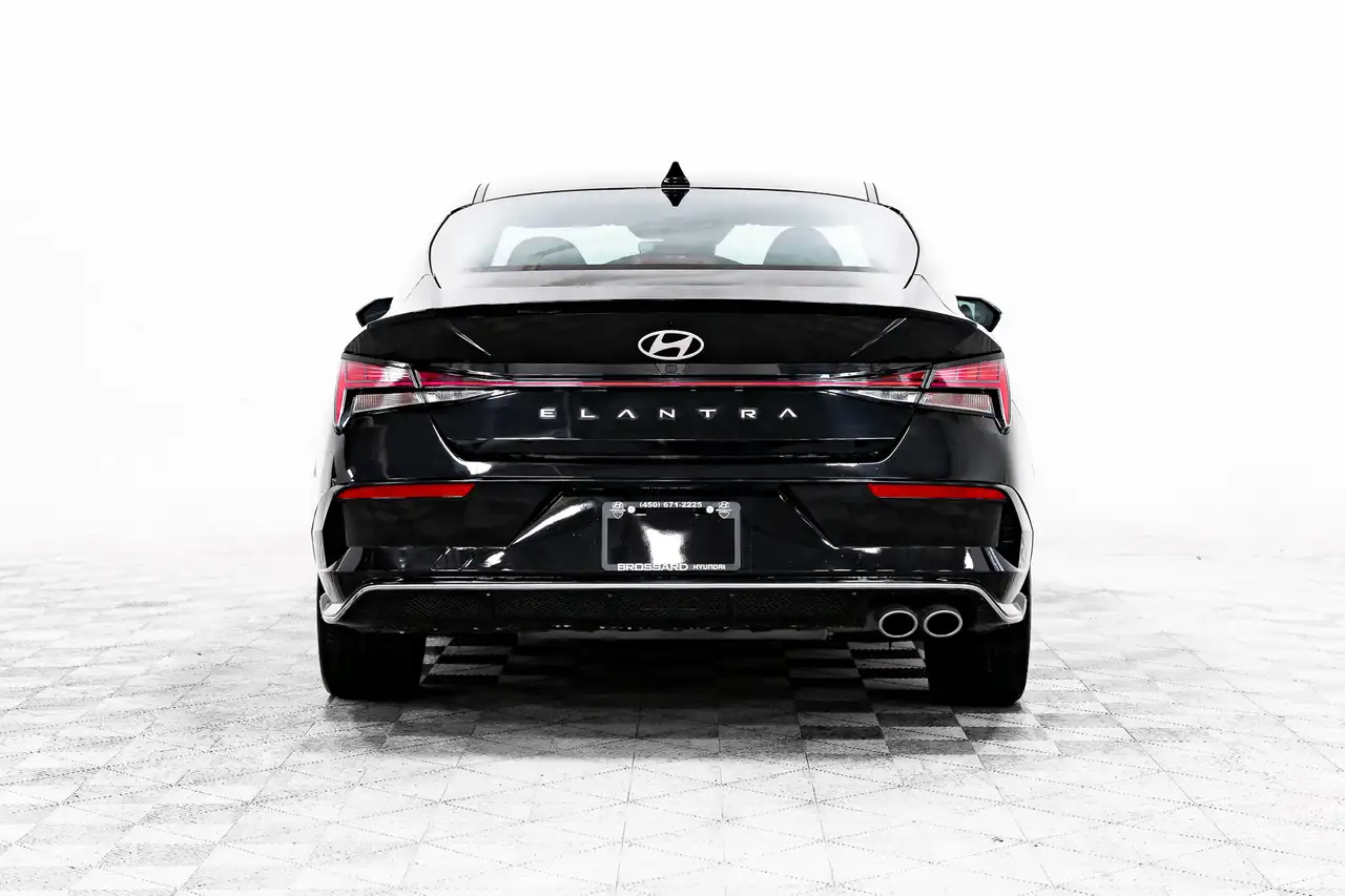 Hyundai ELANTRA снимка Hyundai ELANTRA