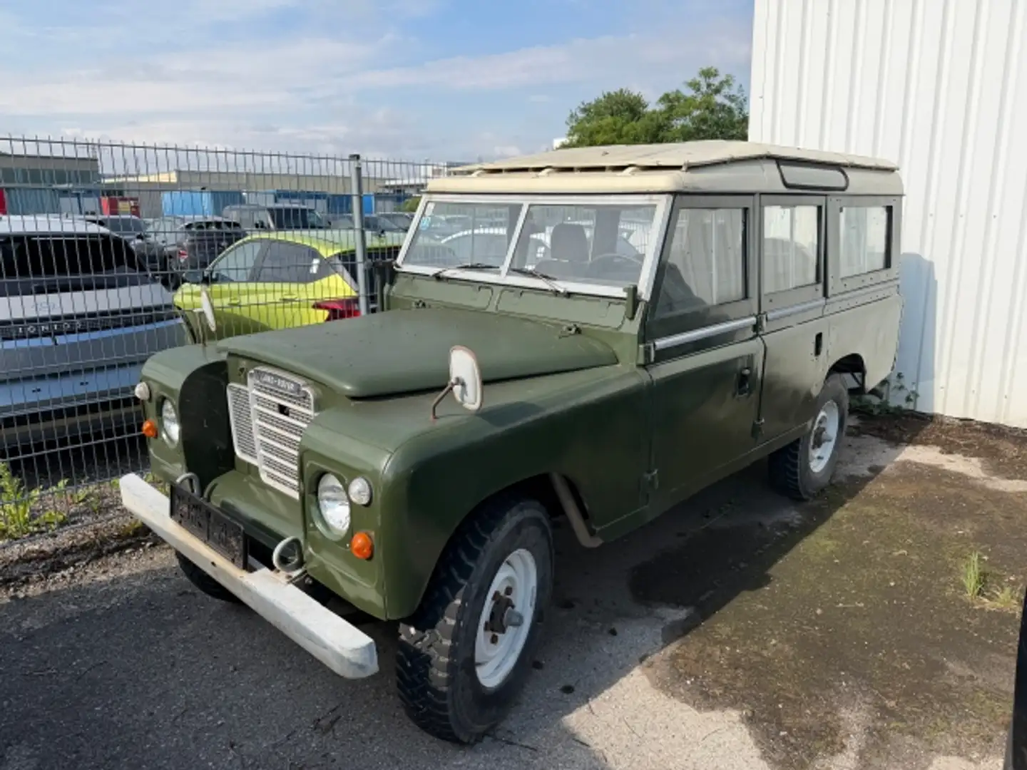 Land Rover Defender Serie III Grün - 1