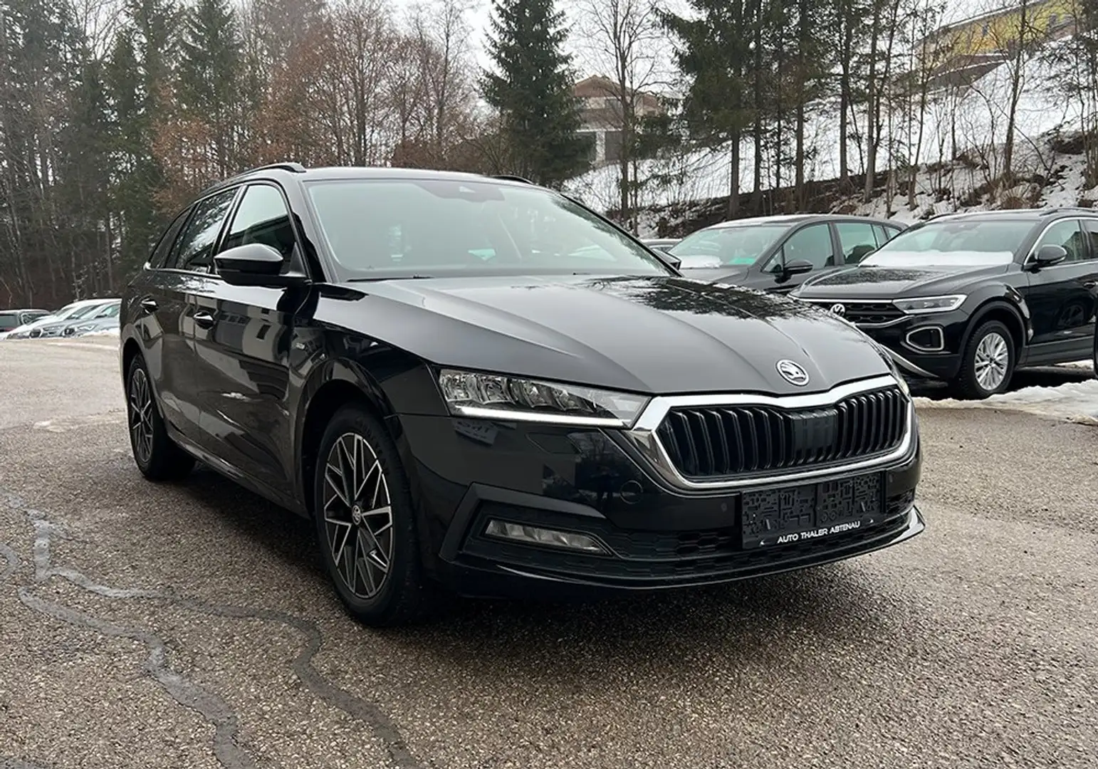 Skoda Octavia Combi 2,0 TDI 4x4 Ambition DSG Schwarz - 2