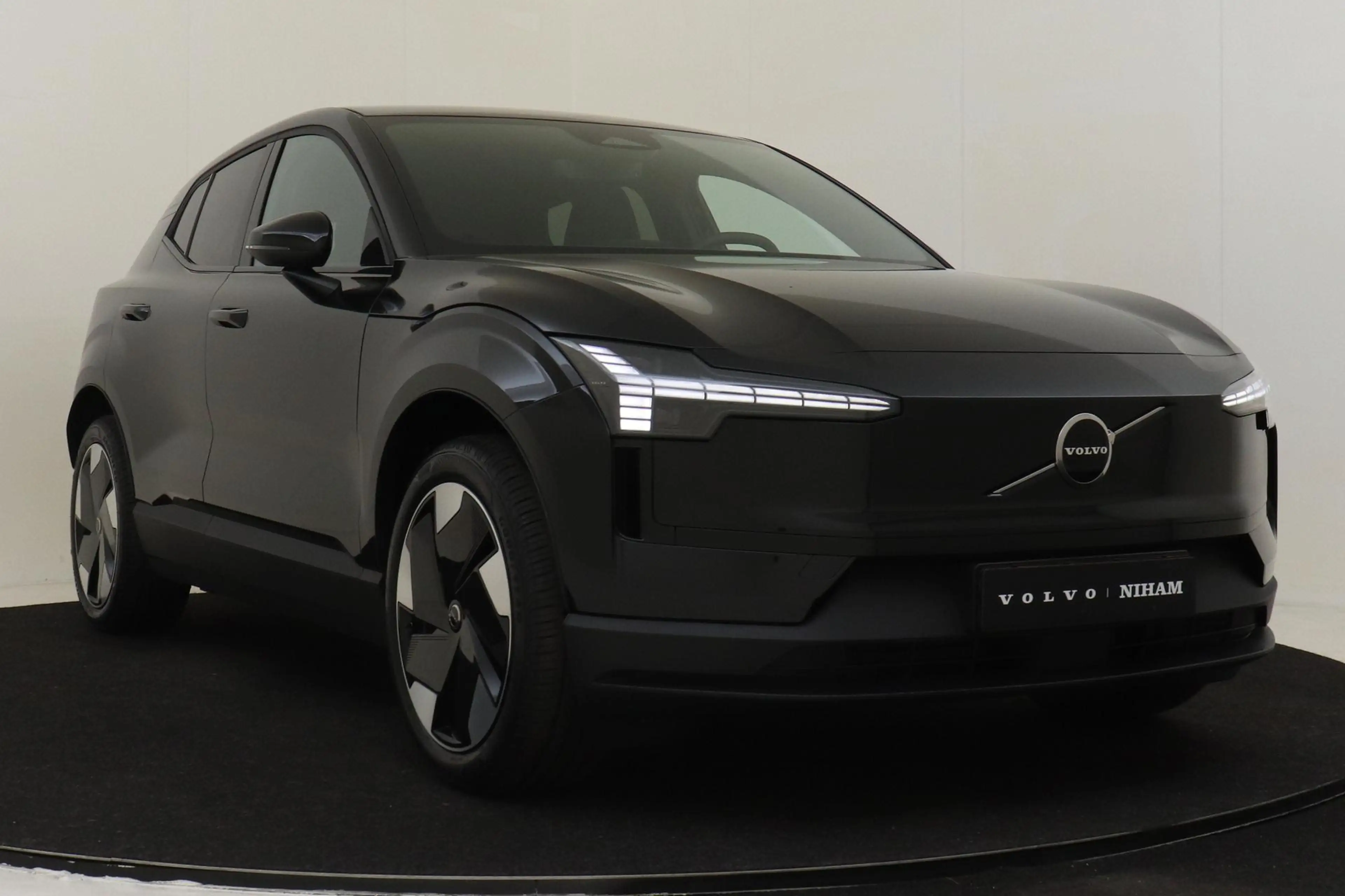 Volvo EX30 P3 LONG RANGE PLUS EUROPA 69 kWh -HARMAN/KARDON|CL — photo 11