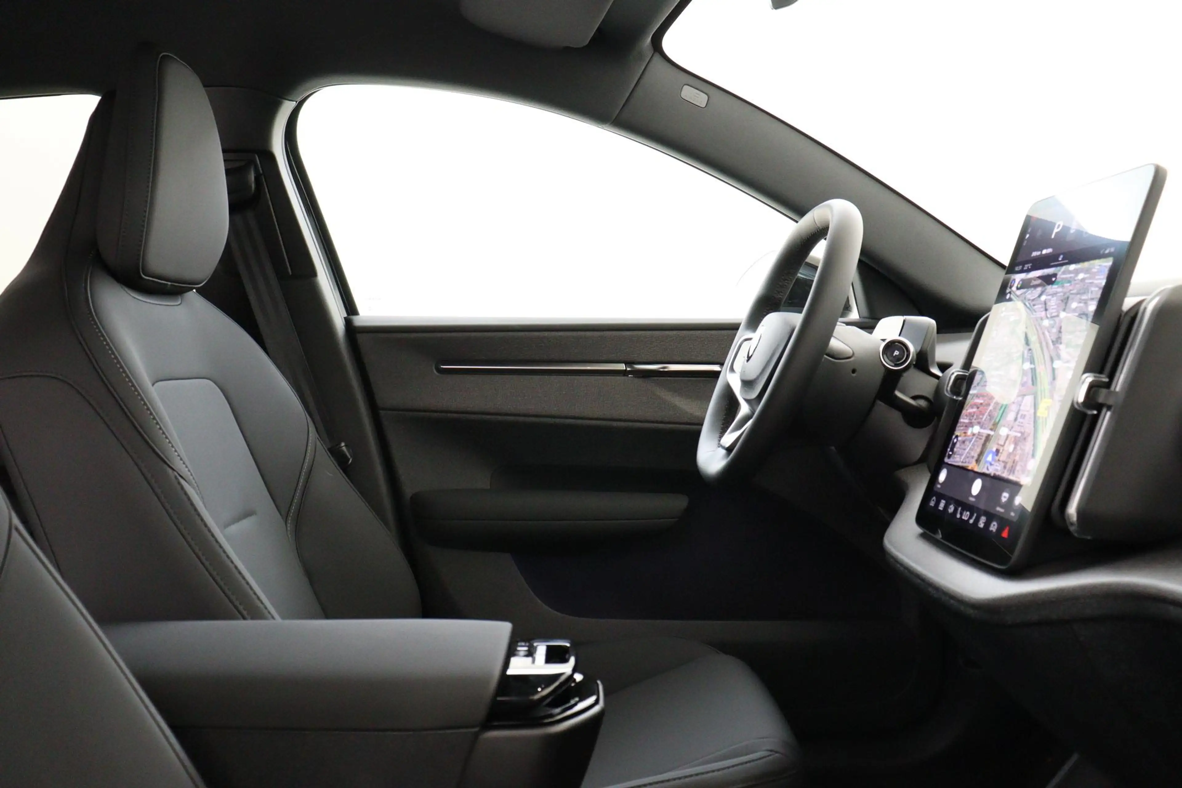 Volvo EX30 P3 LONG RANGE PLUS EUROPA 69 kWh -HARMAN/KARDON|CL — photo 10