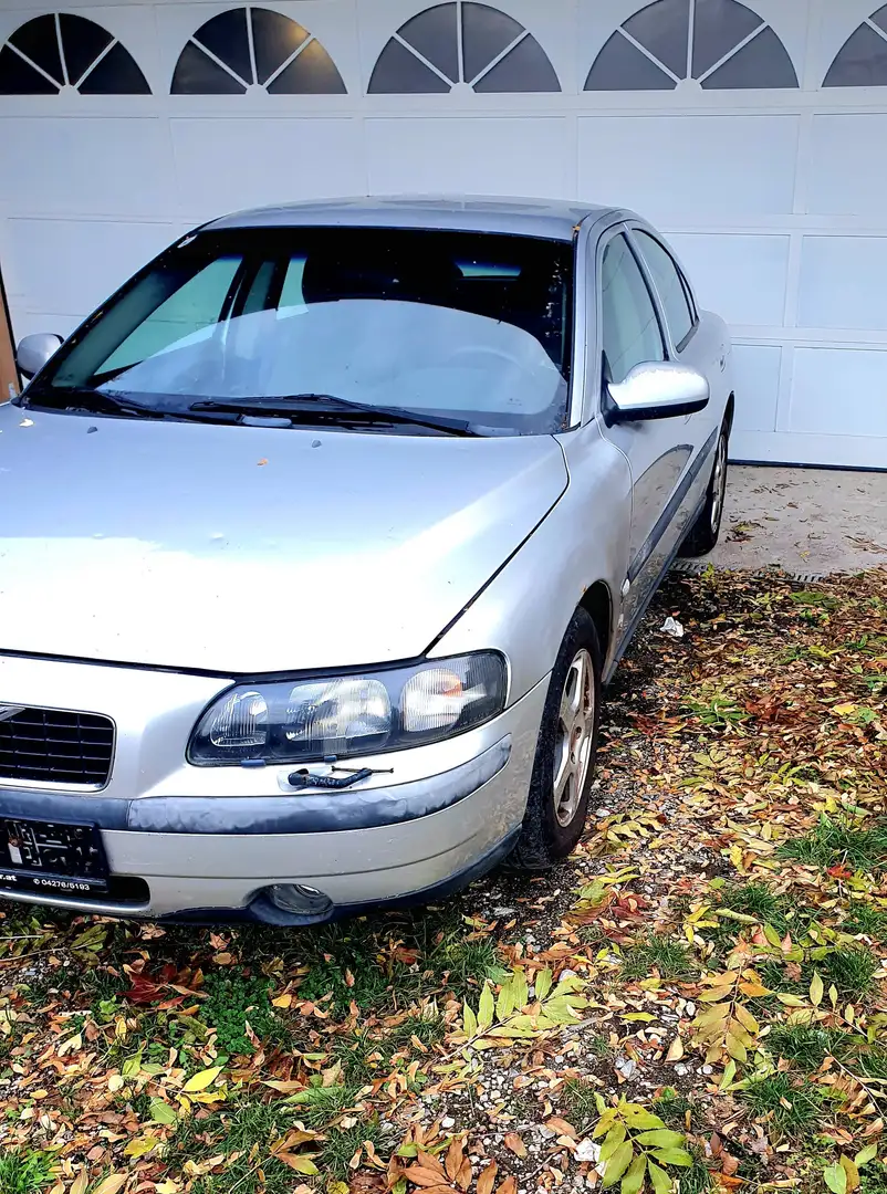 Volvo S60 S60 2,4 Aut. Silber - 2