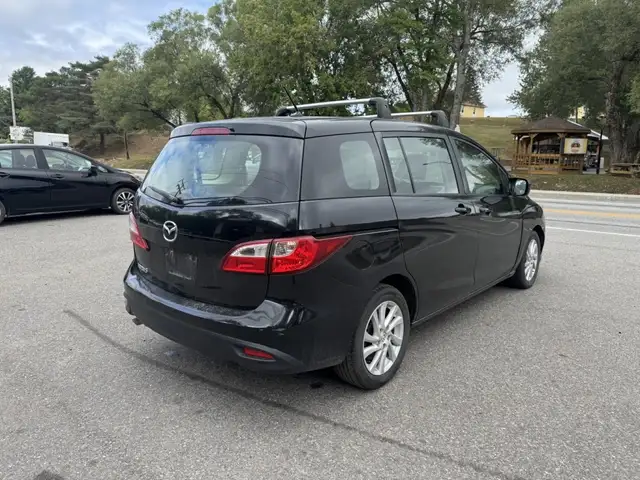 Mazda 5 2012 — photo 5