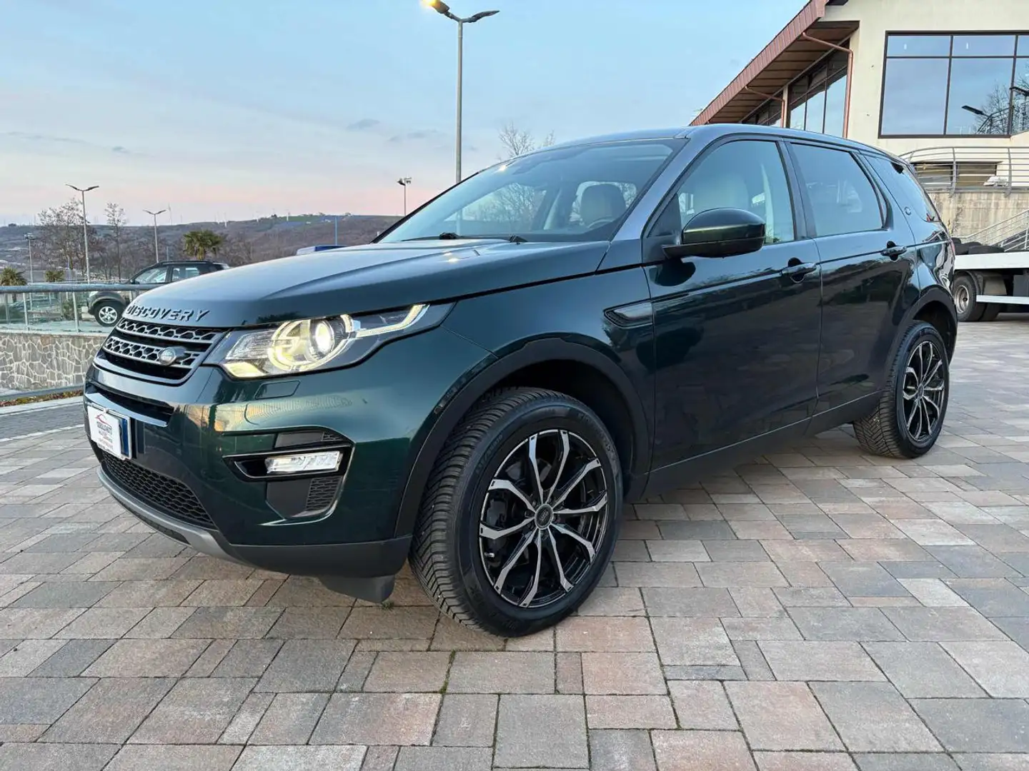 Land Rover Discovery Sport 2.0 TD4 150 CV HSE Luxury Verde - 1
