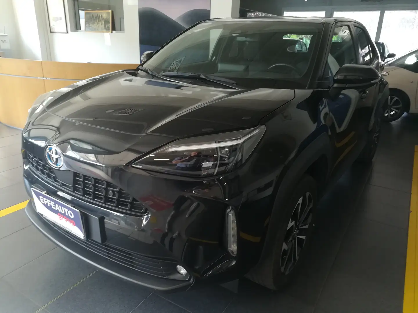 Toyota Yaris Cross 1.5h Trend 2wd-i 116cv e-cvt Nero - 1