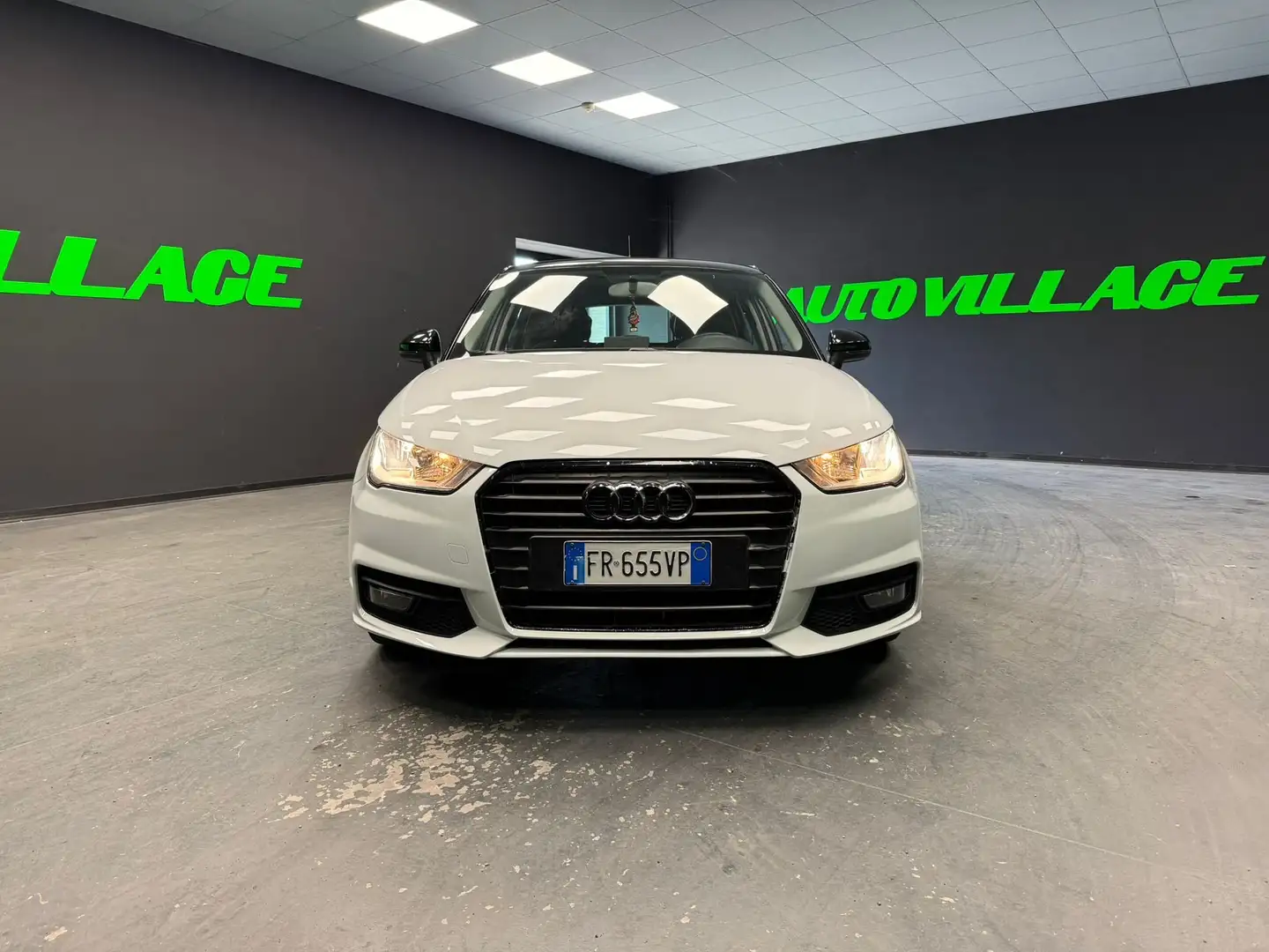 Audi A1 A1 Sportback 1.0 tfsi S-Line 95cv Bianco - 2