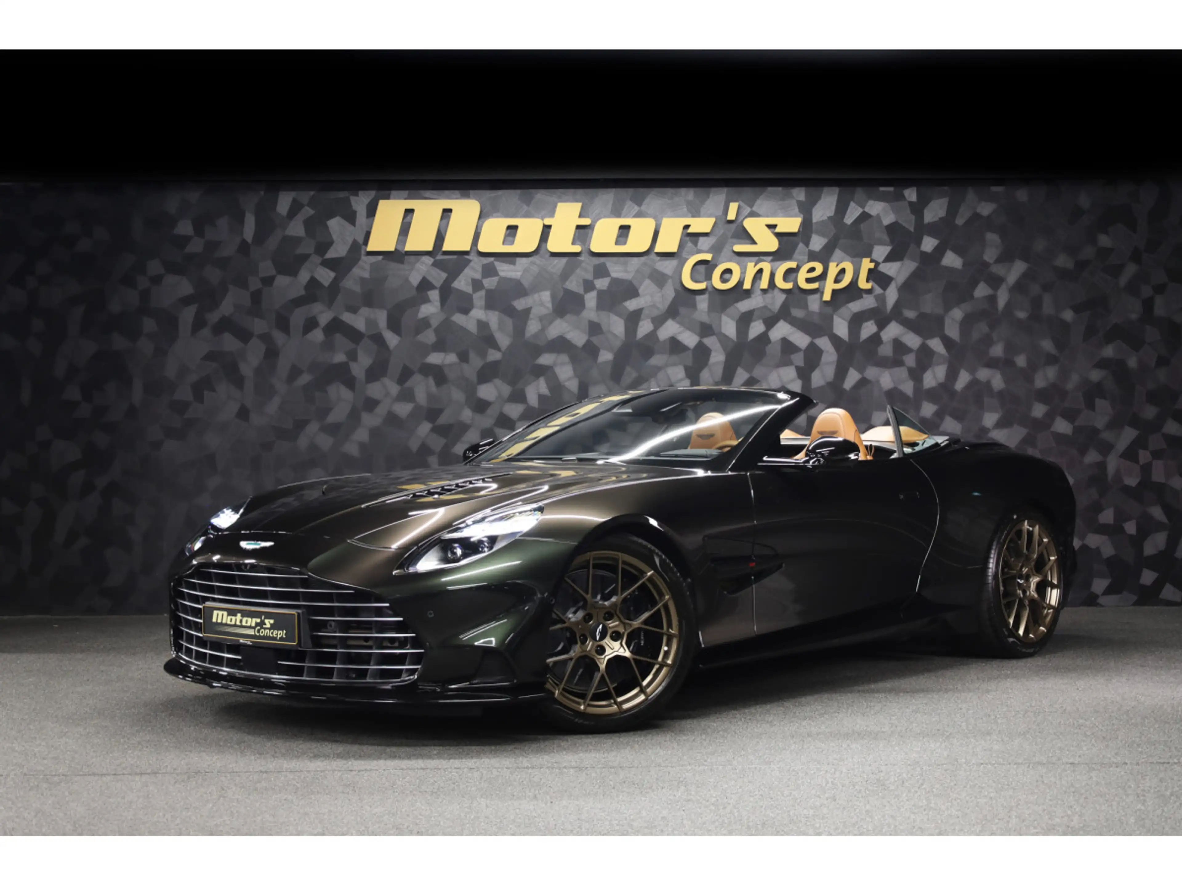 Aston Martin Vanquish Volante V12 Twin Turbo - Minotaur Green