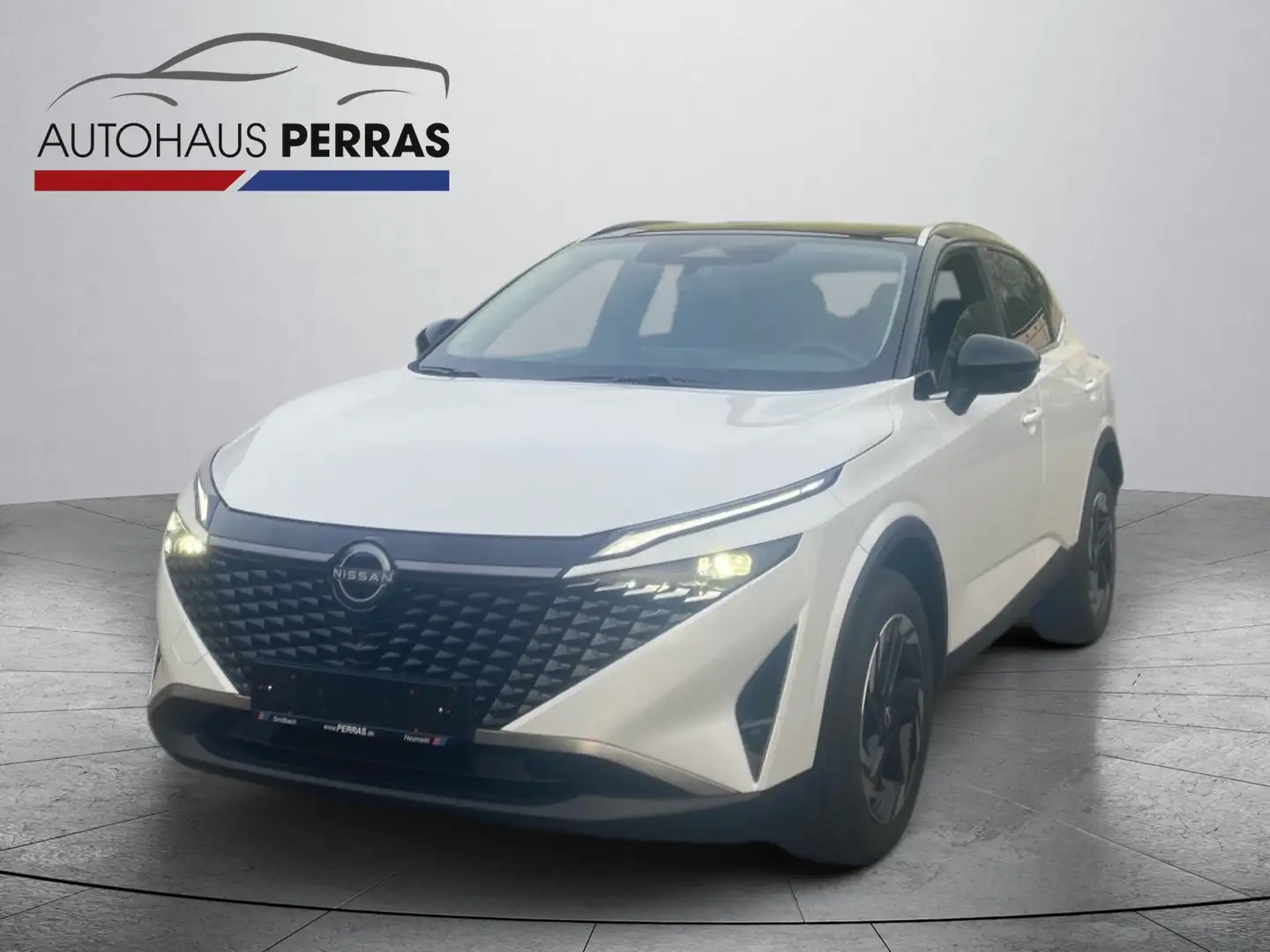 Nissan Qashqai 1.3 DIG-T MHEV 158 PS Xtronic N-Connecta Pano Wint Weiß - 2