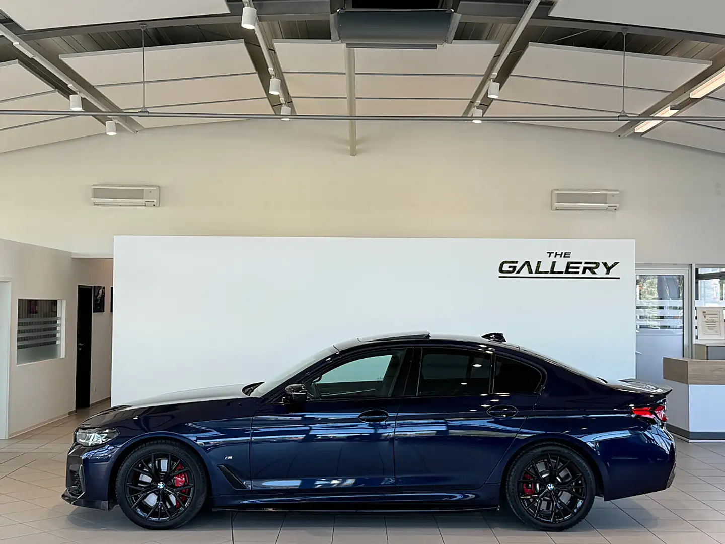 BMW 540 i 48 V Aut.*M-Sport*Schiebedach*Keyless*Head-Up Blau - 1