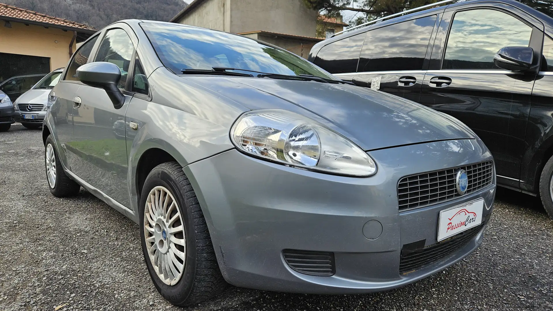 Fiat Punto 1.4 16v 95cv NEOPATENTATI OK Silber - 2