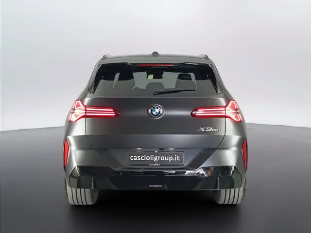 BMW X3 view 5