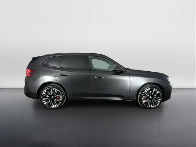 BMW X3 view 3