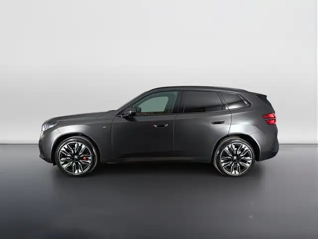 BMW X3 view 6
