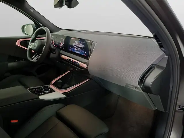 BMW X3 view 10