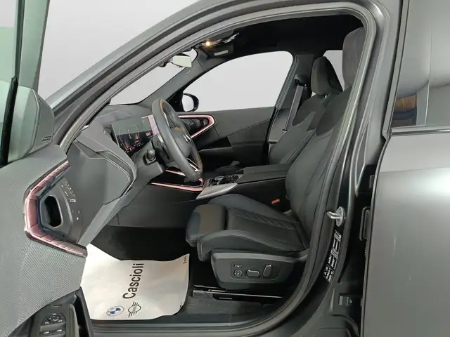 BMW X3 view 8