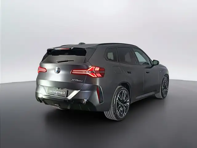 BMW X3 view 4