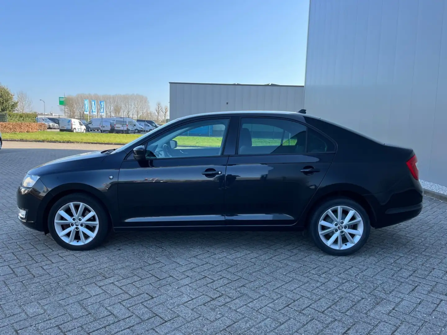 Skoda Rapid/Spaceback 1.6 TDI Greentech Elegance Businessline Noir - 2