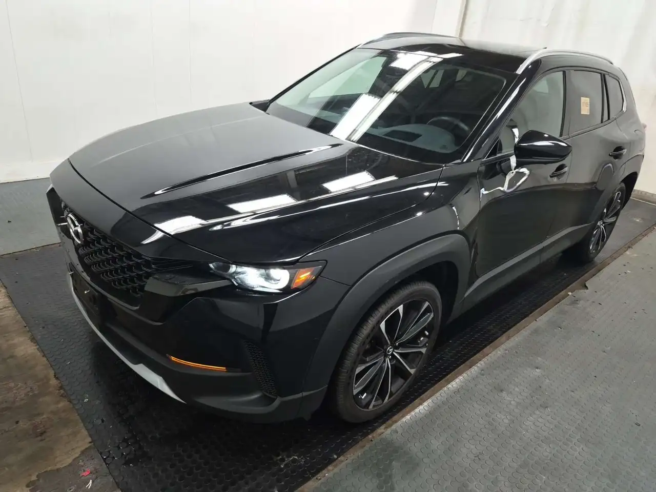 Mazda CX-50 снимка Mazda CX-50