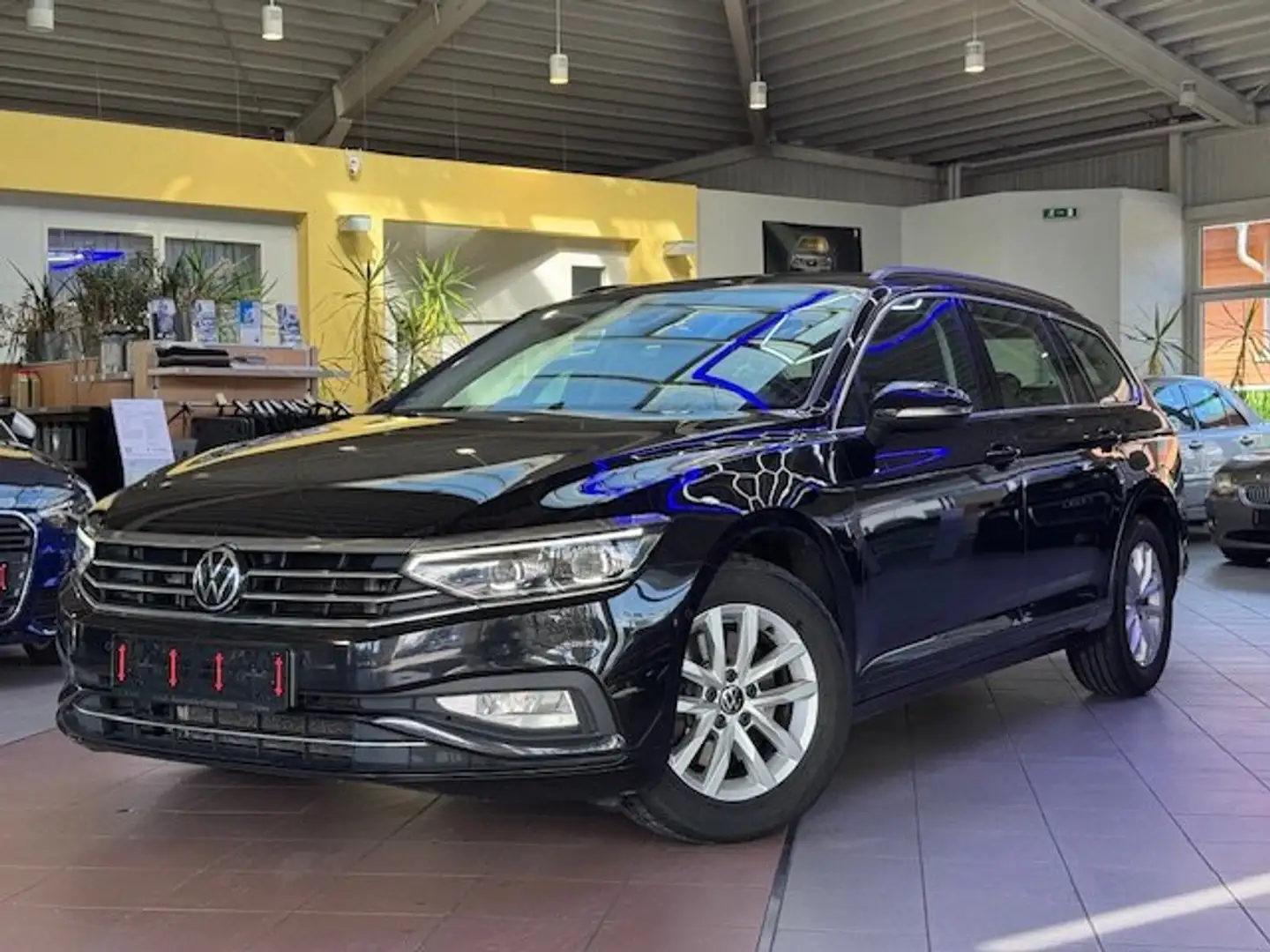 Volkswagen Passat Variant Business Schwarz - 2