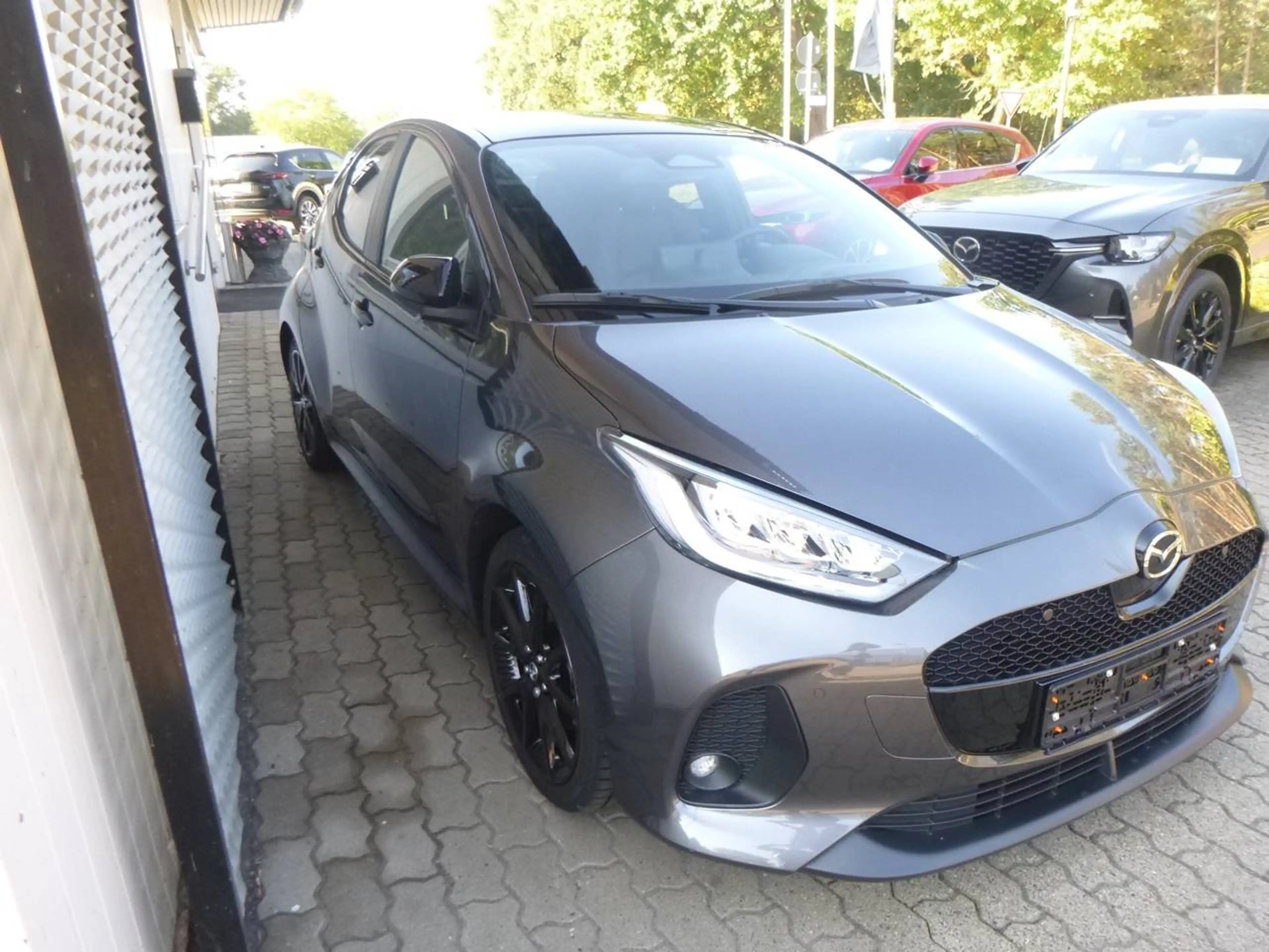 Mazda 2 2 Hybrid Hybrid 1.5 VVT-i 116 CVT HOMURA PLUS — photo 2