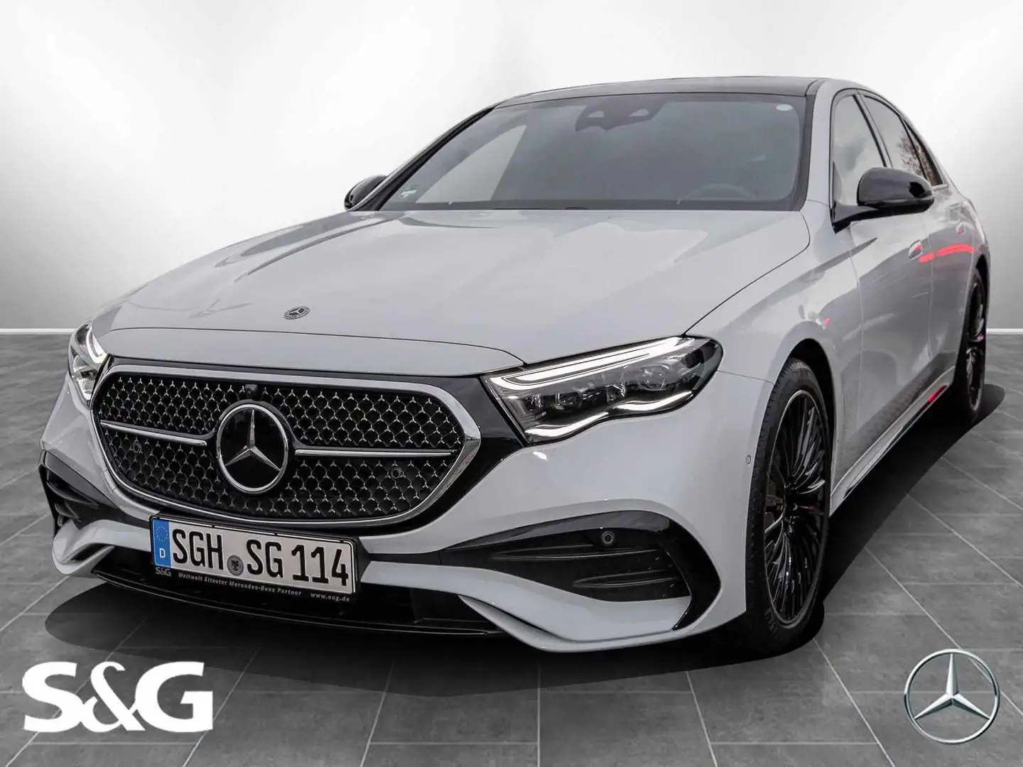 Mercedes-Benz E 300 e AMG MBUX Superscreen+360°+D-LED+Pano+AHK Bianco - 1