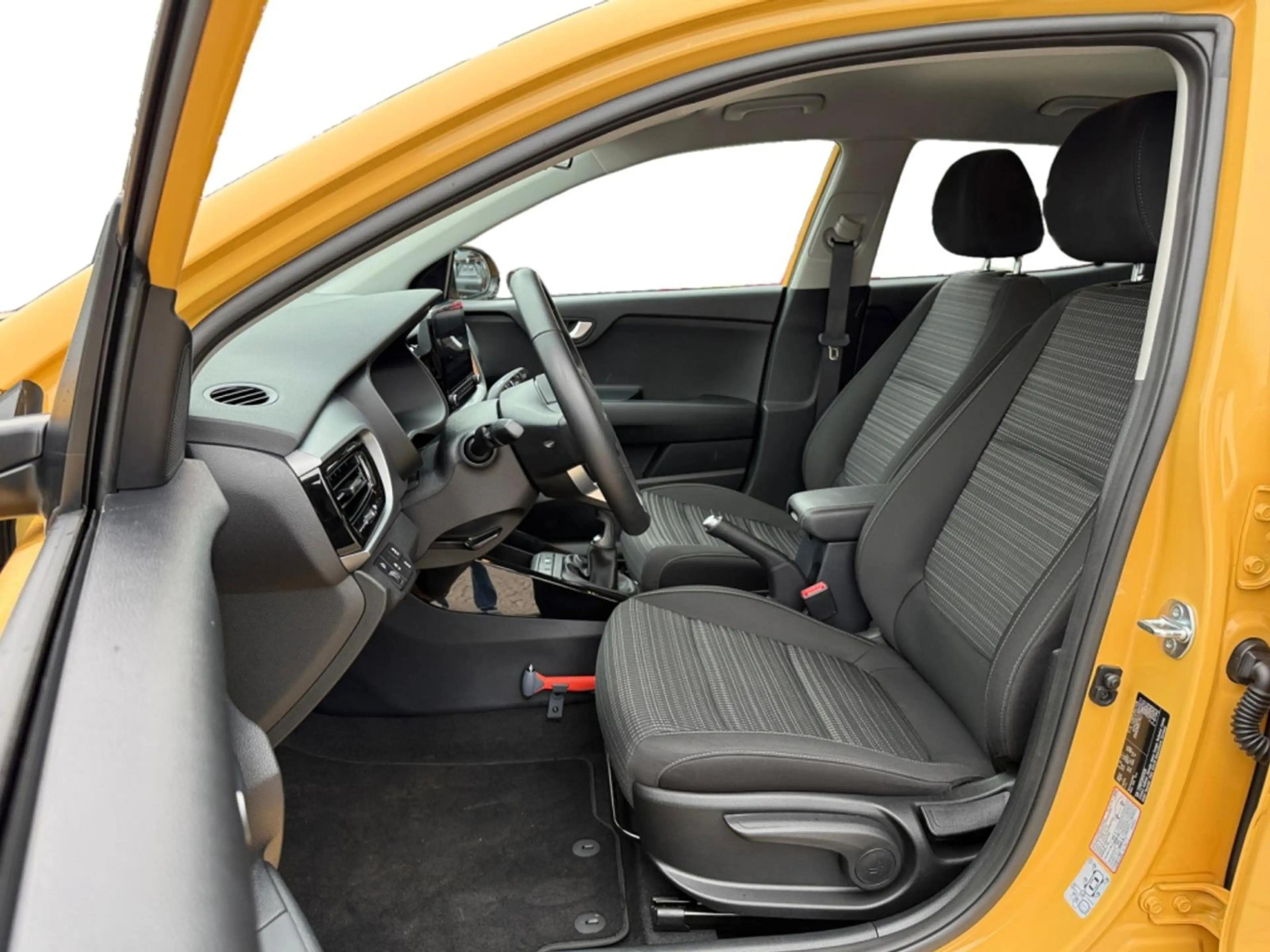 Kia Stonic 1.0 T-GDi MHEV DynamicLine I Navi I Camera I Clima — photo 5