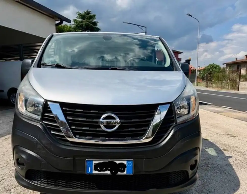 Nissan NV300 2019 из Европы — купить под ключ
