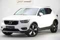 Volvo XC40 D4 Momentum Pro AWD Geartronic Weiß - thumbnail 2