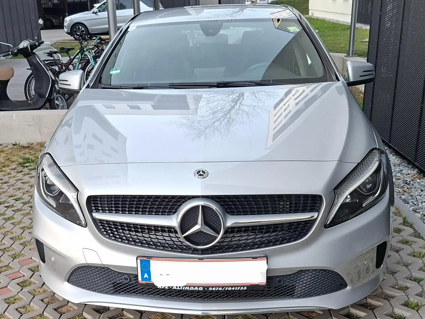 Mercedes-Benz A 200 Urbanpaket Silber - 1