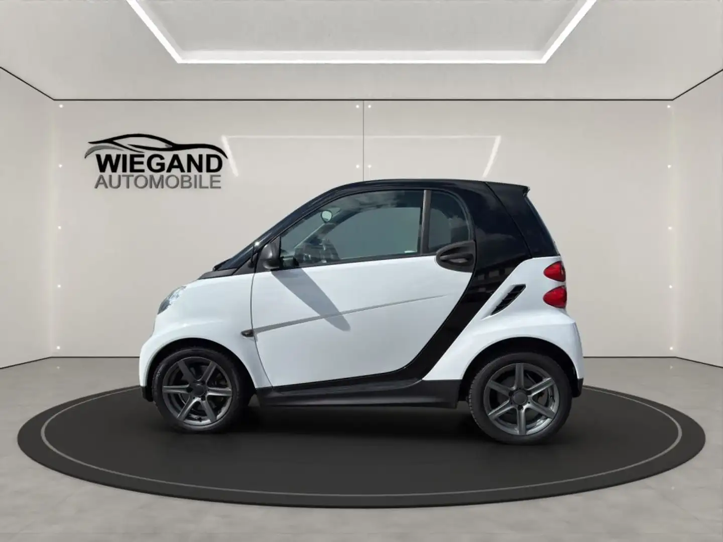 smart forTwo fortwo coupe pure micro hybrid drive+RADIO Weiß - 2