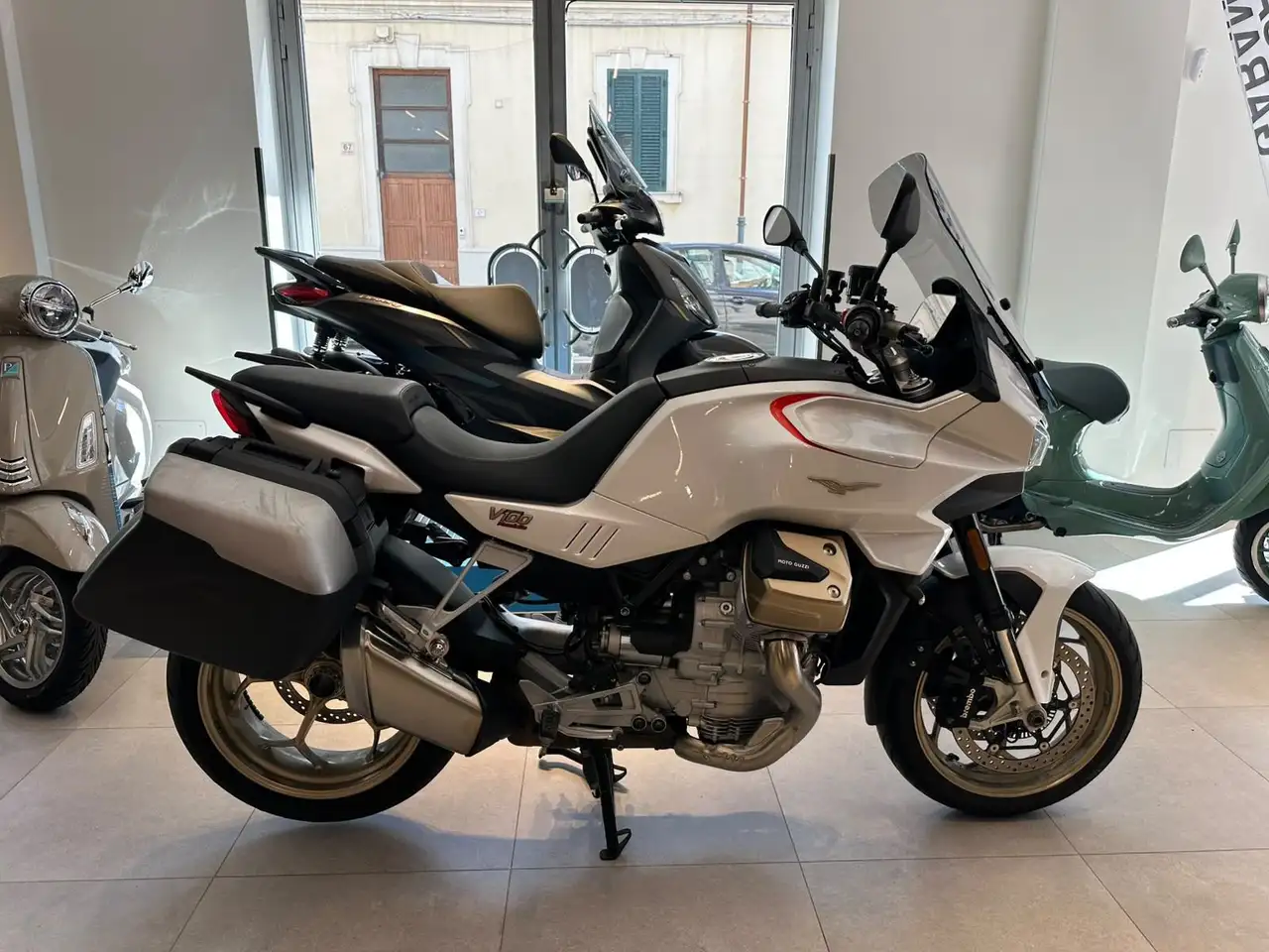 Moto Guzzi V 100