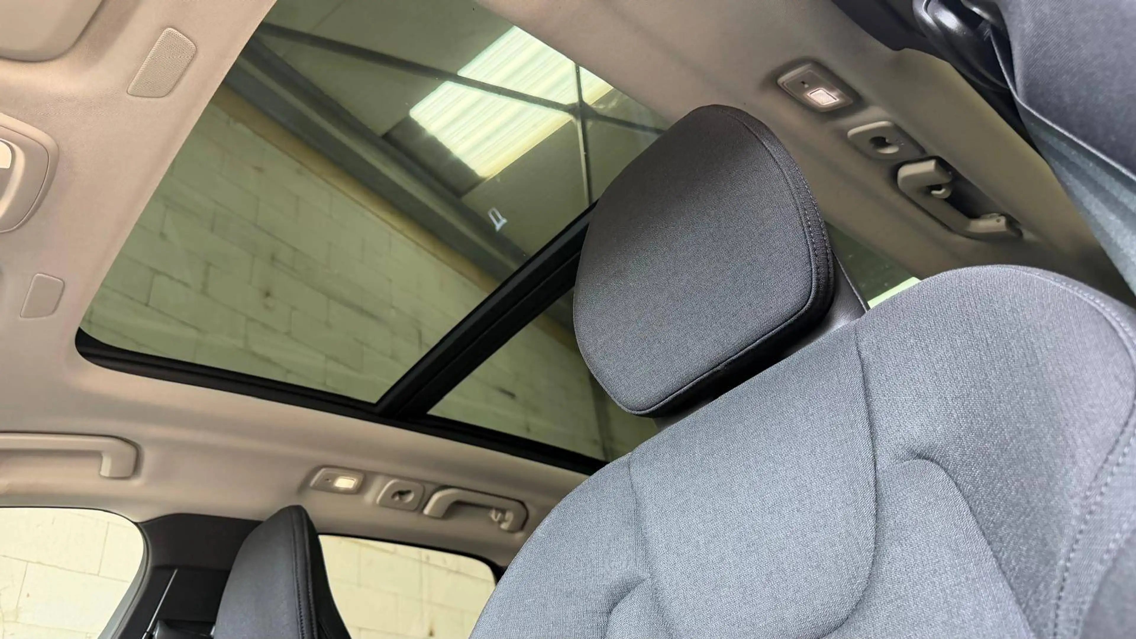 Volvo XC60 2.0 T6 Recharge AWD PHEV Pano/Keyless/Carplay/Android/Camera/1e eig — photo 6