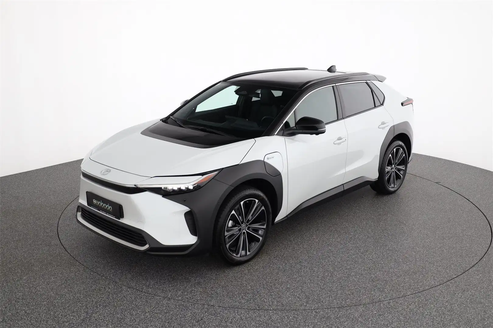 Toyota bZ4X 160kw, 4x4 (MY23) + Execut. & Style & Comfort Weiß - 2