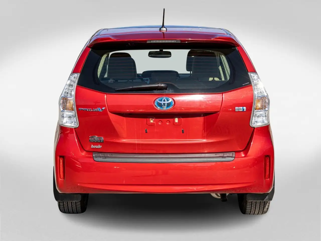 Toyota Prius v снимка Toyota Prius v