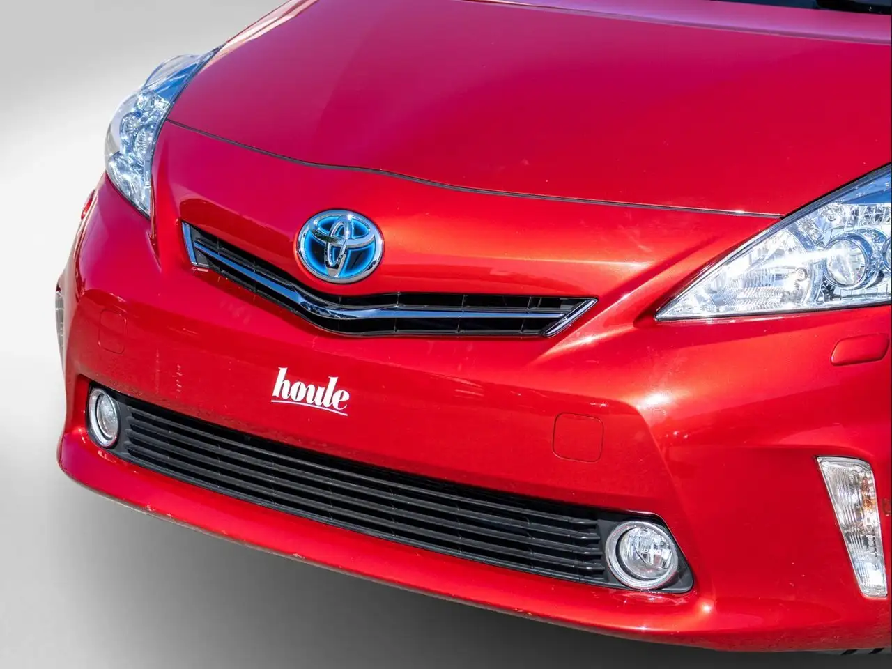 Toyota Prius v снимка Toyota Prius v