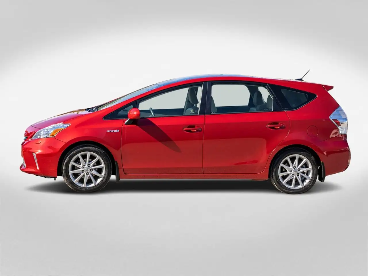 Toyota Prius v снимка Toyota Prius v