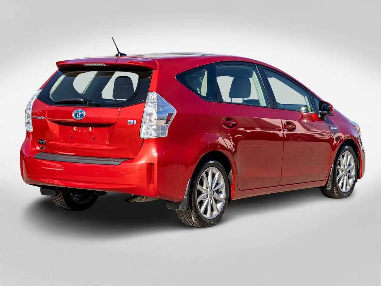 Toyota Prius v снимка Toyota Prius v
