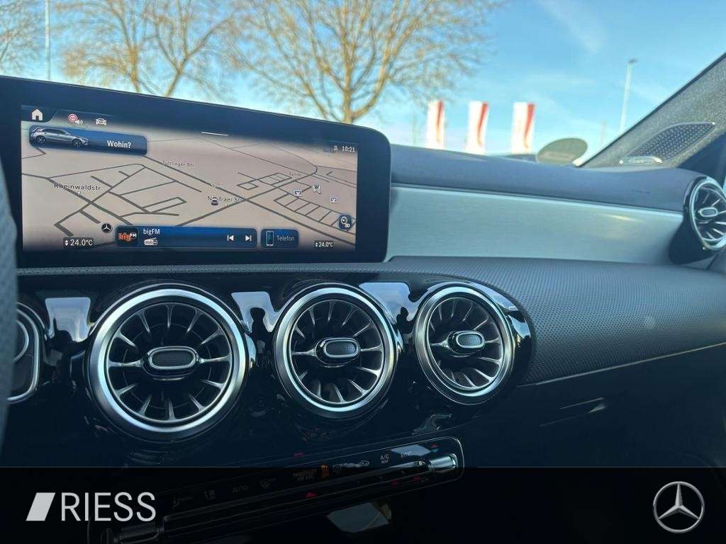 Mercedes-Benz A 220