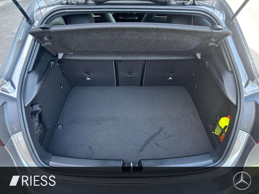 Mercedes-Benz A 220