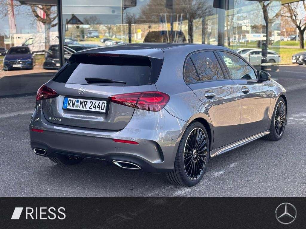 Mercedes-Benz A 220
