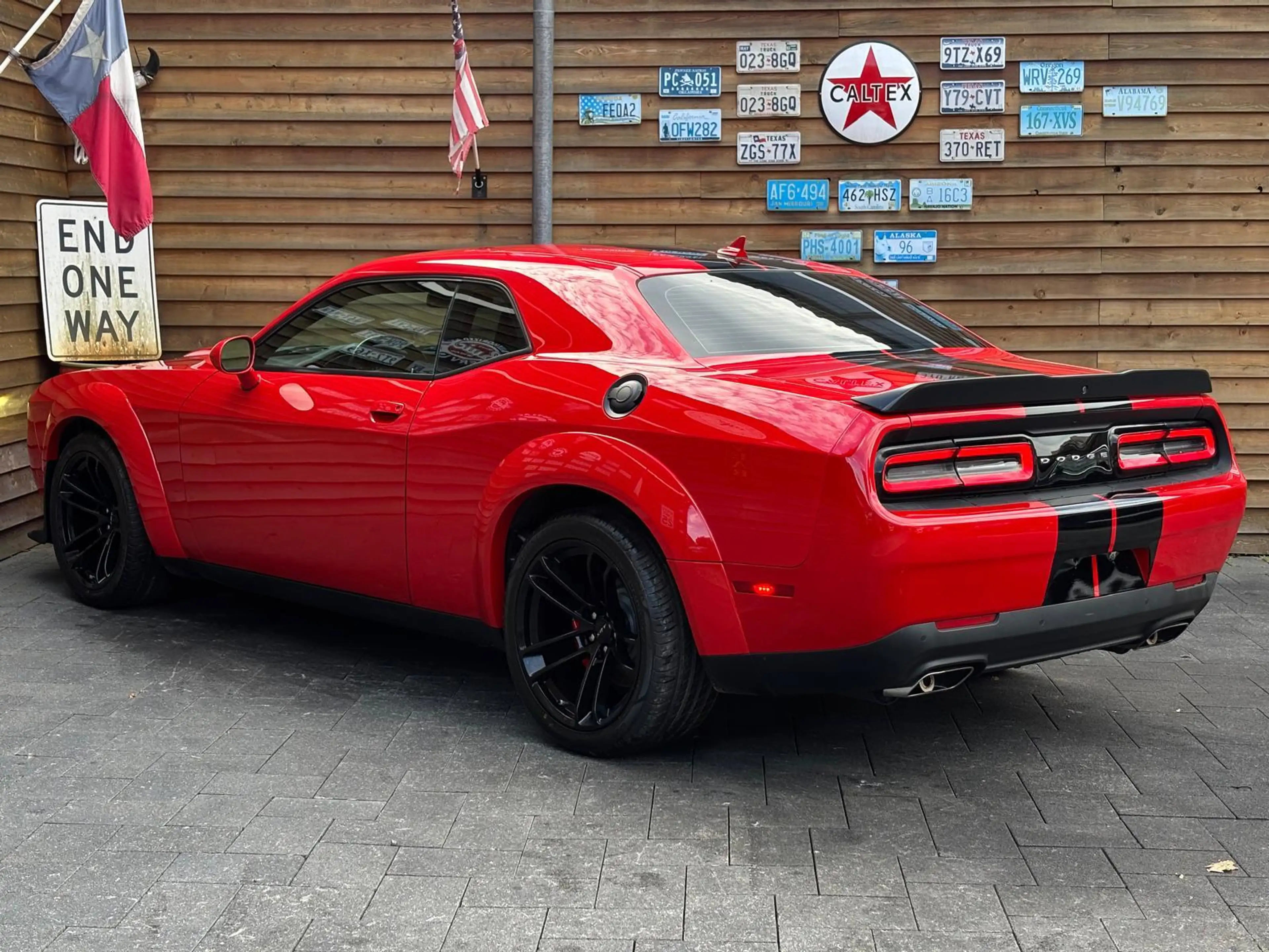 Dodge Challenger 5,7L V8 Widebody Brembo Performance — photo 11