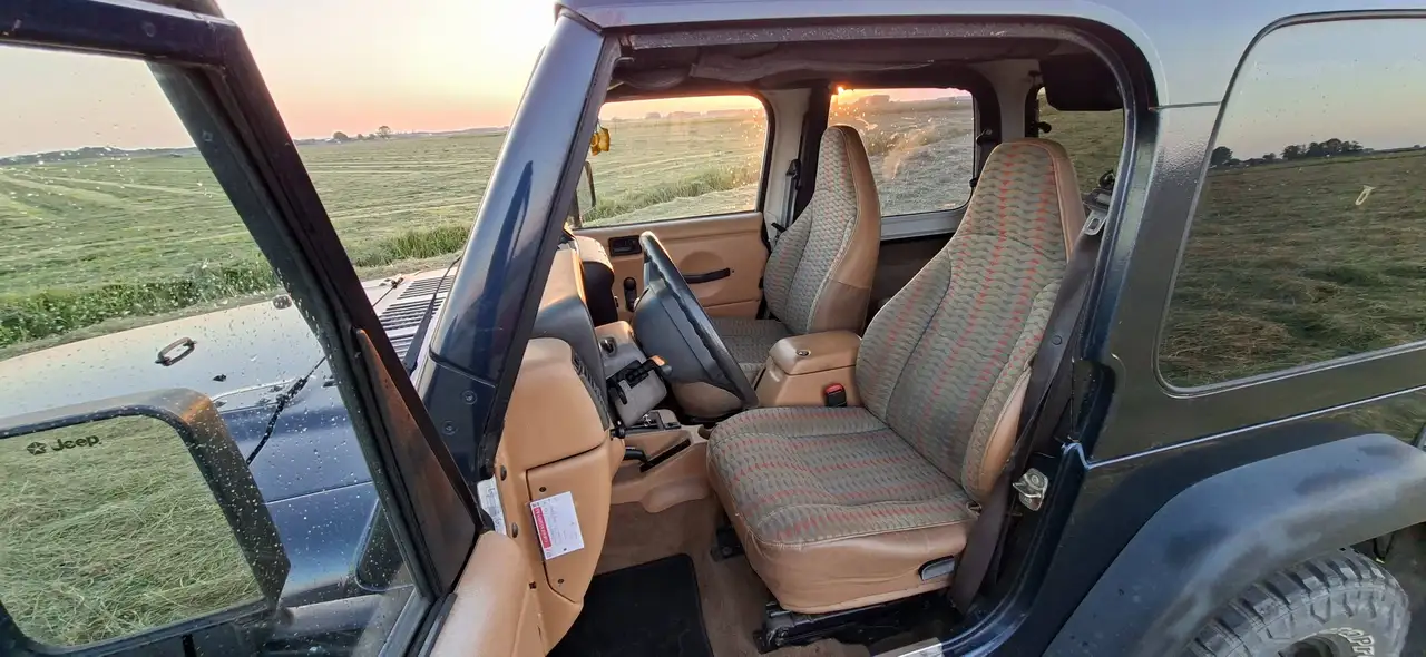 Jeep Wrangler 4.0i Hardtop, foto 7