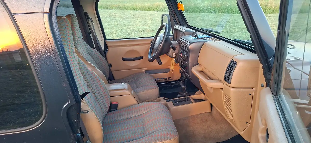 Jeep Wrangler 4.0i Hardtop, foto 12