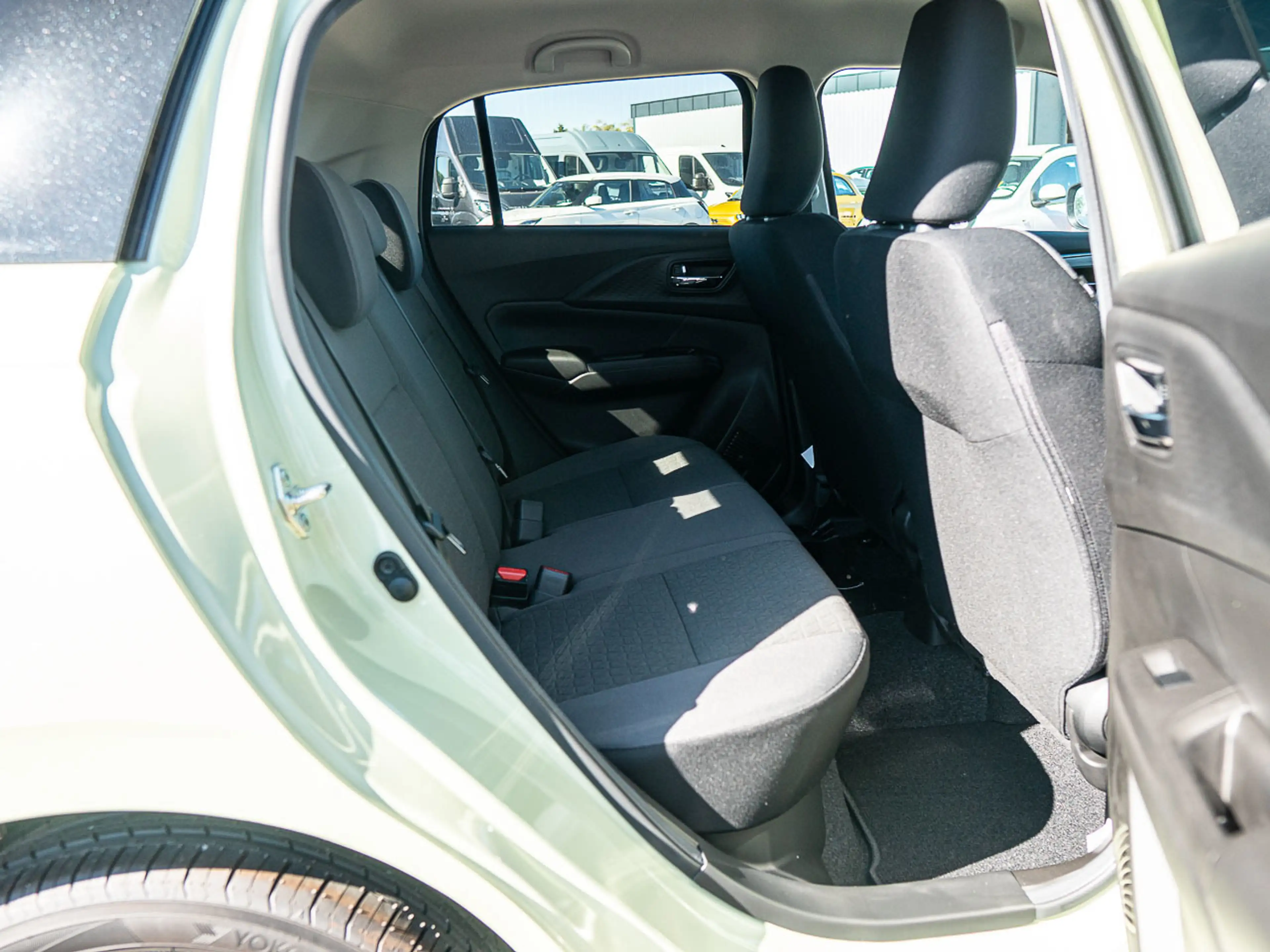 Suzuki Swift Comfort + CVT Hybrid — photo 12