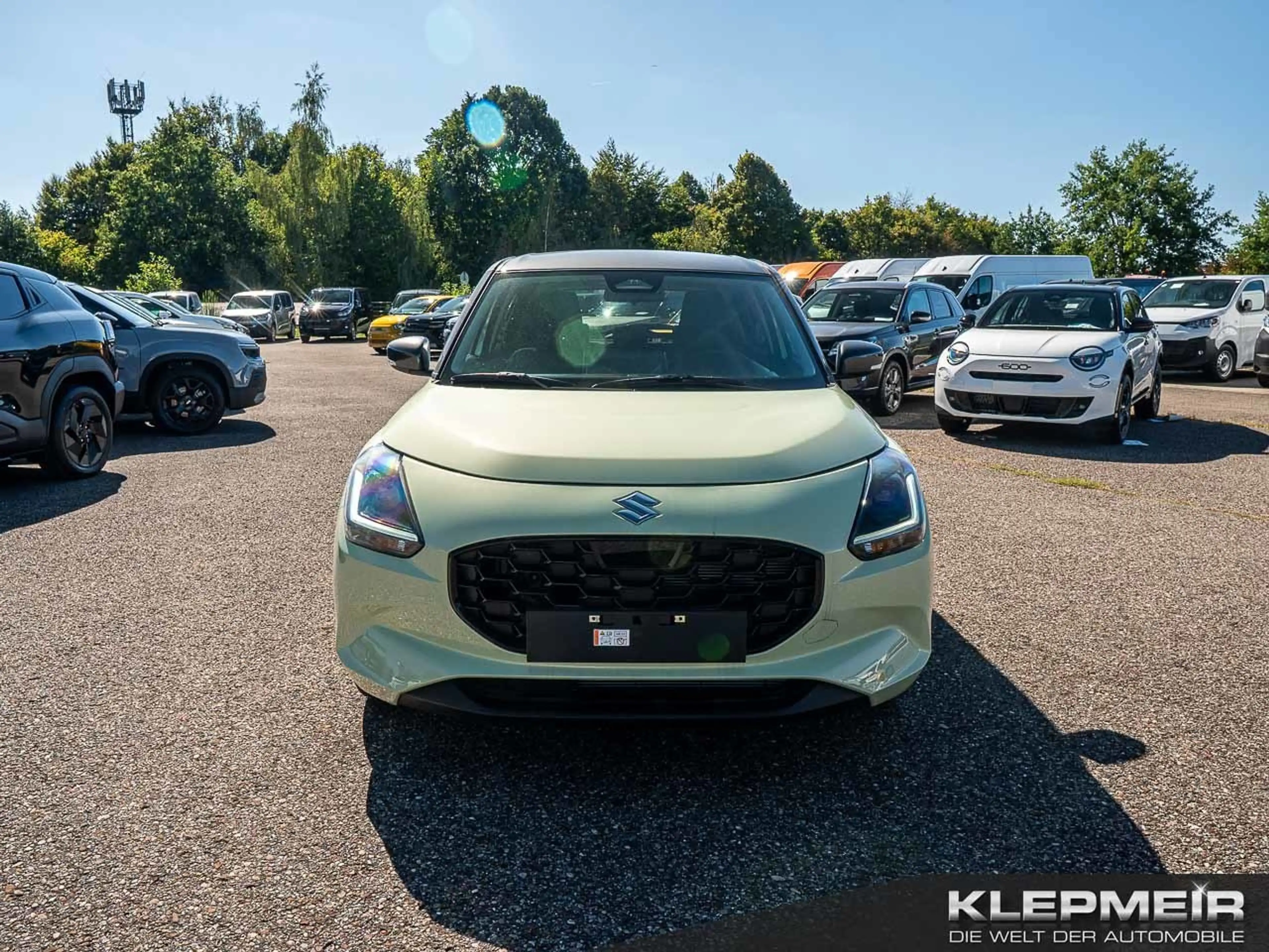 Suzuki Swift Comfort + CVT Hybrid — photo 2