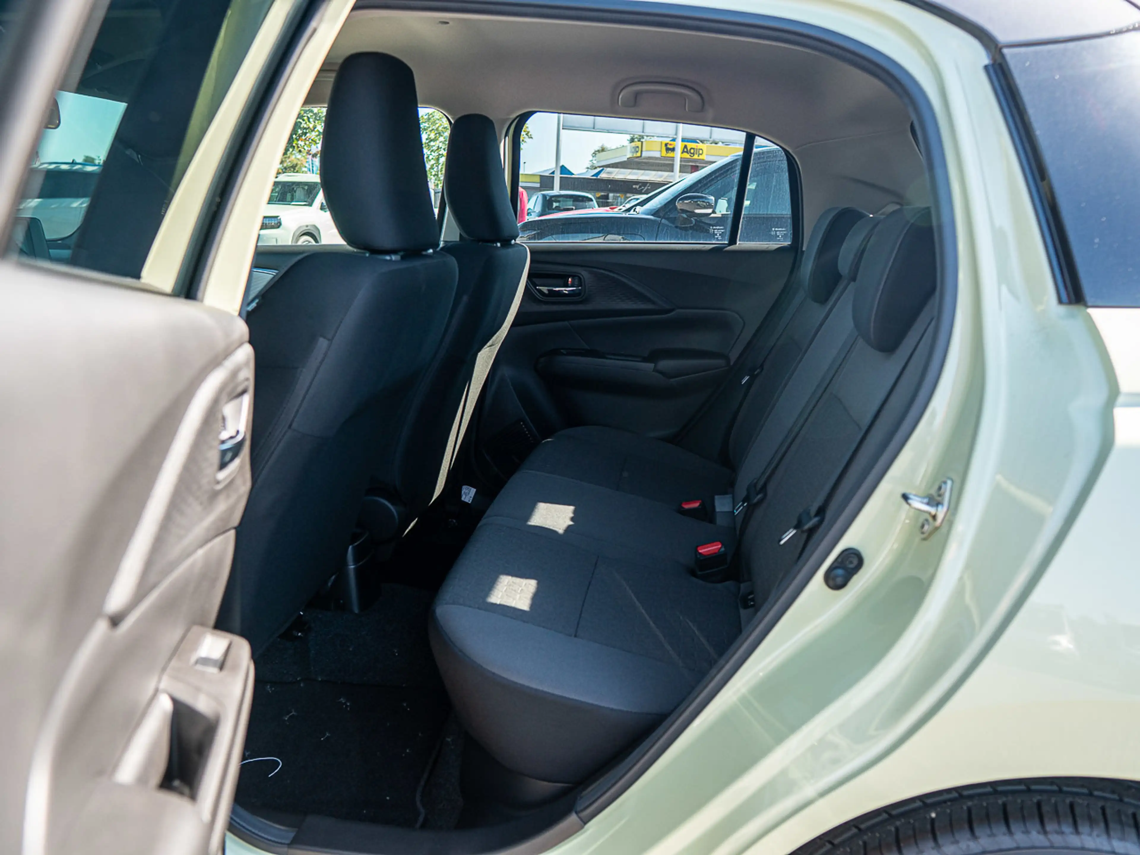 Suzuki Swift Comfort + CVT Hybrid — photo 11