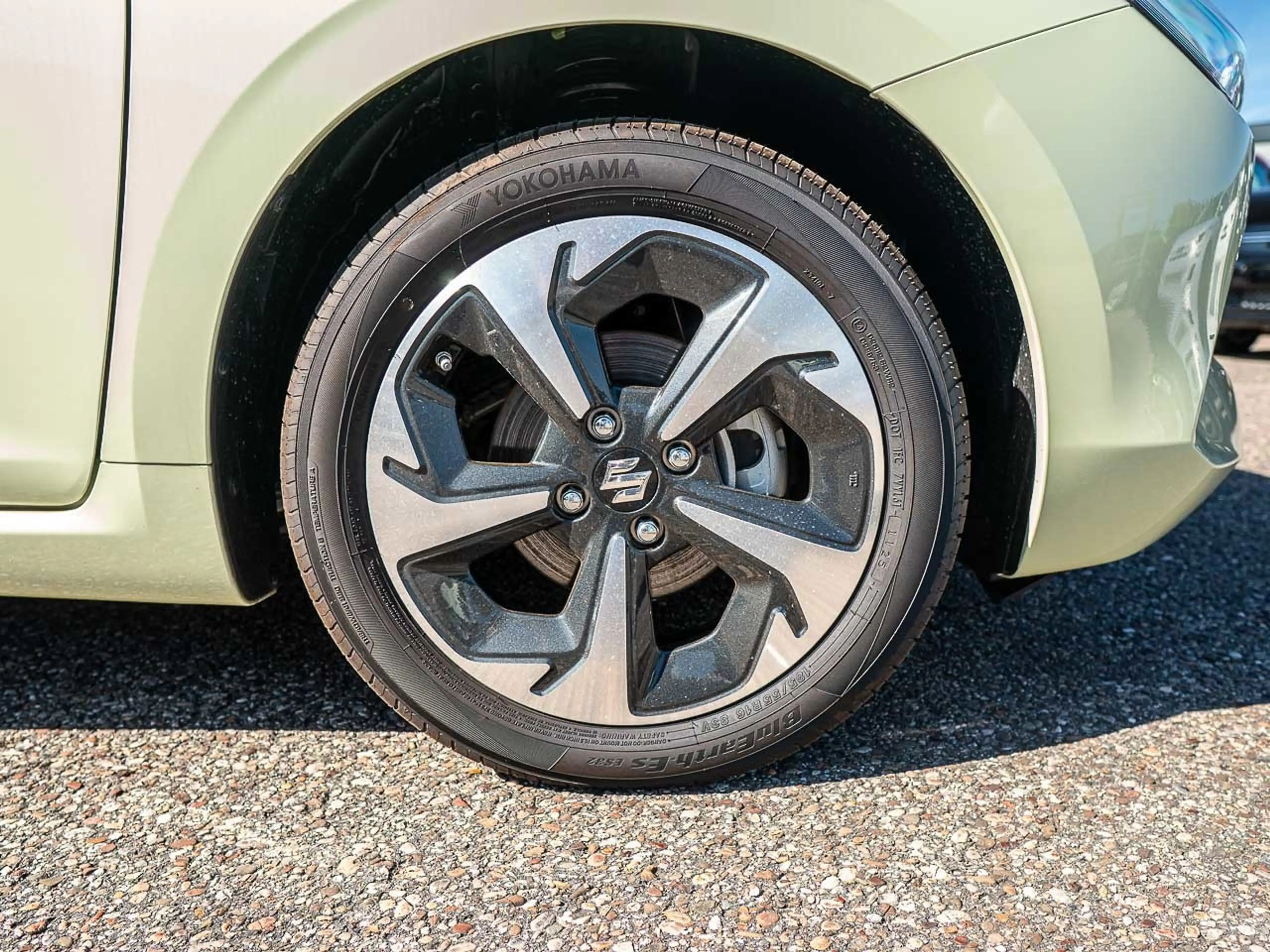 Suzuki Swift Comfort + CVT Hybrid — photo 14